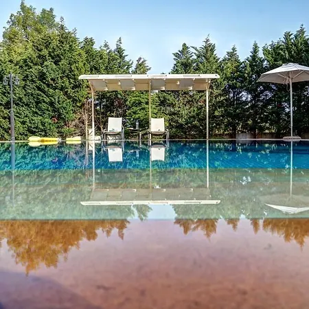 Villa Lefki *