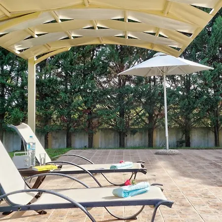 Villa Lefki *